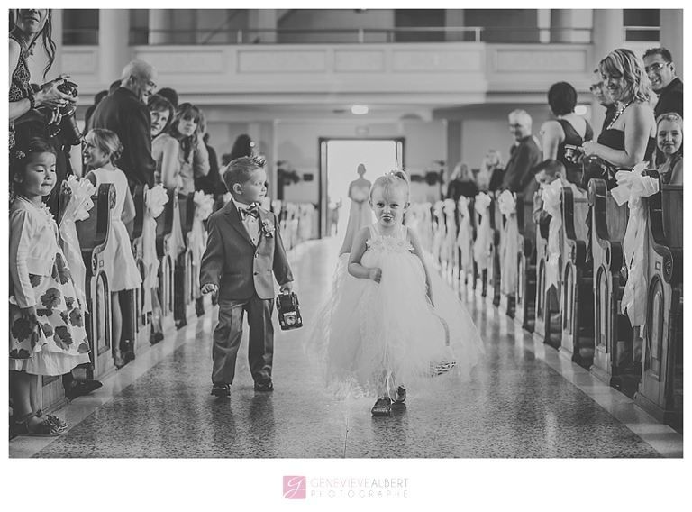  mariage, photographe , outaouais, st-andré-avellin, wedding photographer, genevieve albert, église, salle communautaire, camions, benoit trudeau