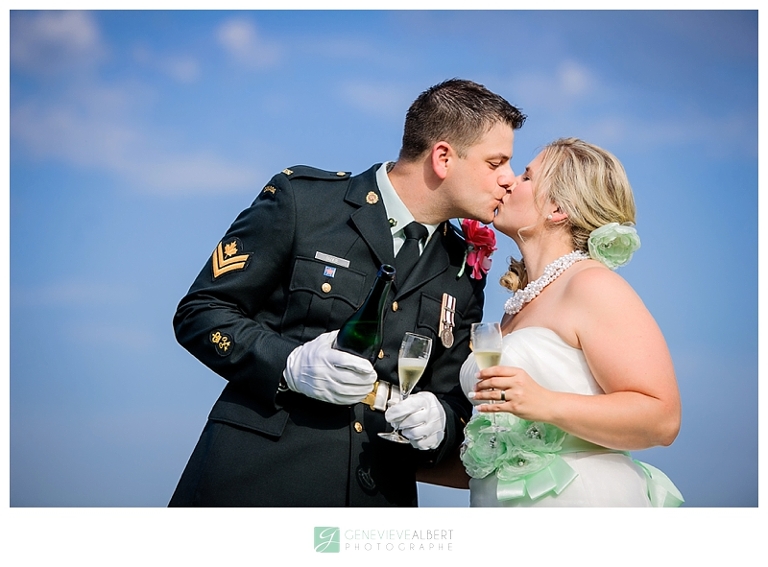 mariage militaire, photographe, military wedding, hawkesbury, chutes à blondeau, gatineau ottawa wedding photographer, genevieve albert, haie d'honneur