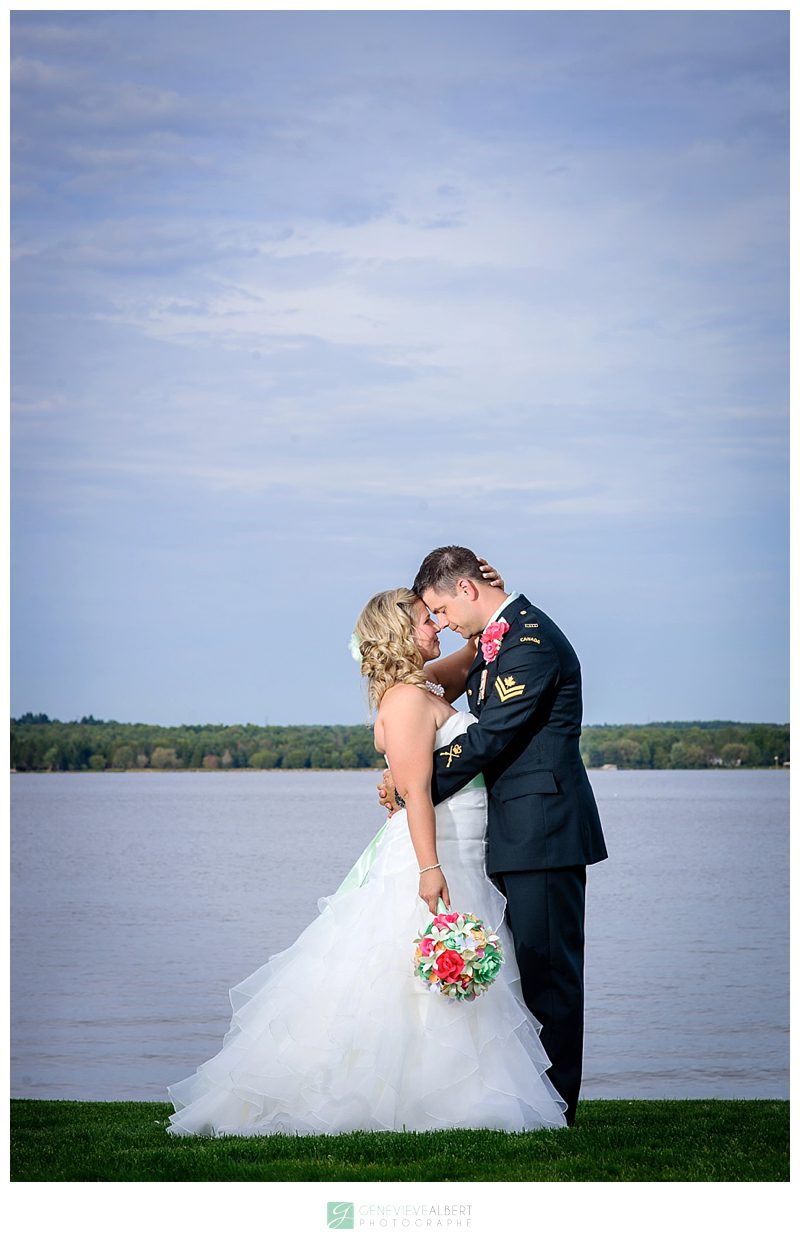 mariage militaire, photographe, military wedding, hawkesbury, chutes à blondeau, gatineau ottawa wedding photographer, genevieve albert, haie d'honneur