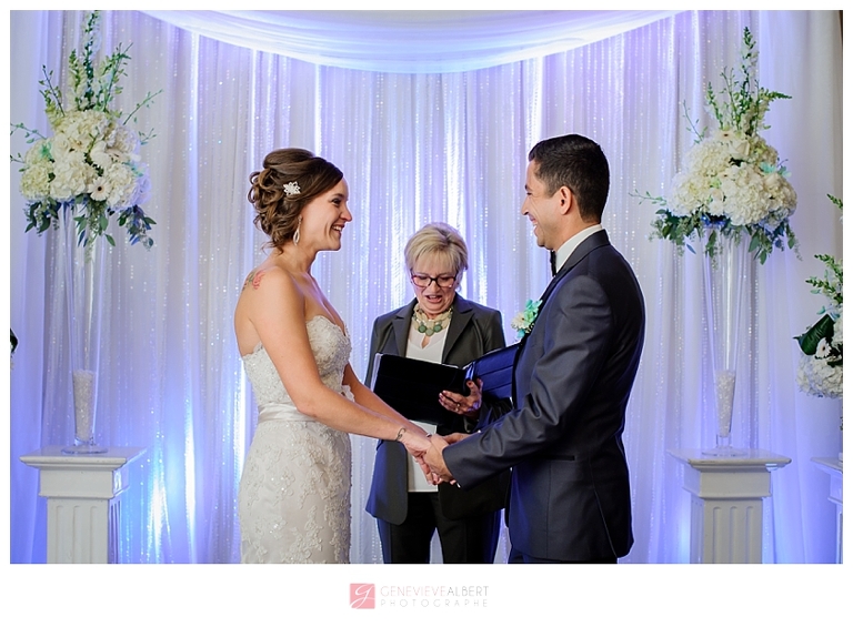 mariage sous la pluie, photographe, mariage rockland, ottawa, wedding photographe, raine day, river rock inn, cat