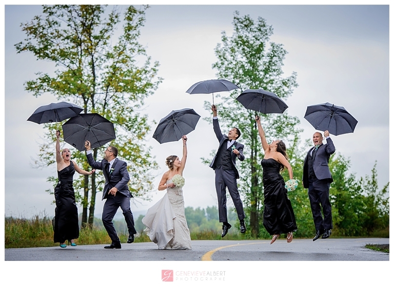 mariage sous la pluie, photographe, mariage rockland, ottawa, wedding photographe, raine day, river rock inn, cat