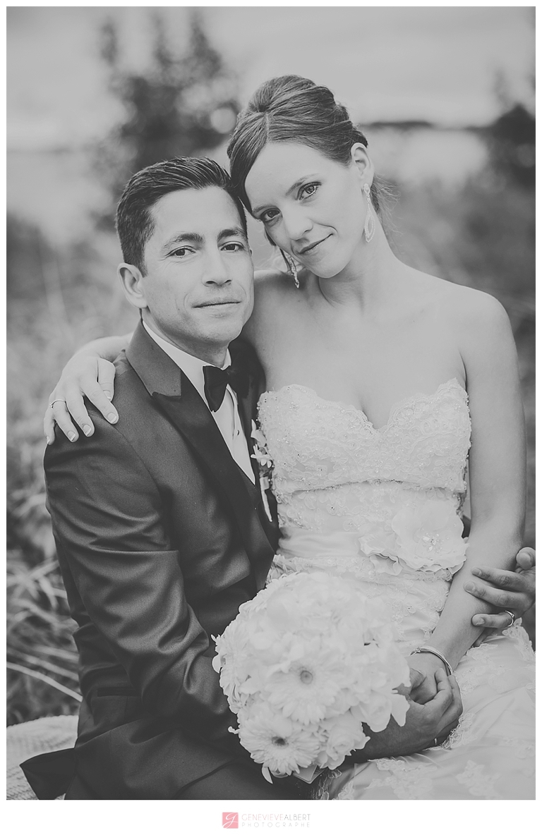 mariage sous la pluie, photographe, mariage rockland, ottawa, wedding photographe, raine day, river rock inn, cat