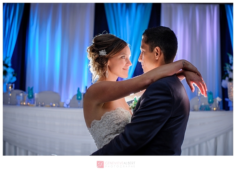 mariage sous la pluie, photographe, mariage rockland, ottawa, wedding photographe, raine day, river rock inn