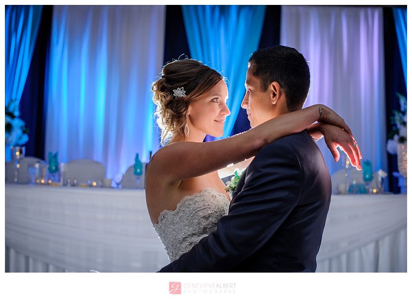 mariage sous la pluie, photographe, mariage rockland, ottawa, wedding photographe, raine day, river rock inn