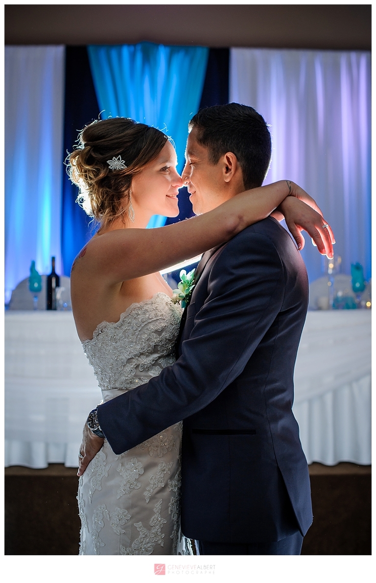 mariage sous la pluie, photographe, mariage rockland, ottawa, wedding photographe, raine day, river rock inn