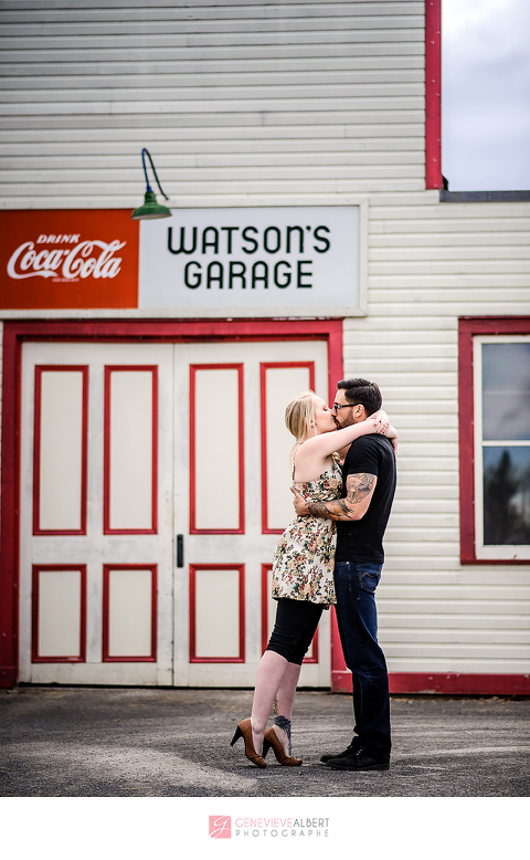 fiancailles, engagement, cumberland heritage village museum, vintage, gas station, barn, old house, ottawa, rockland, photographer, photographe, genevieve albert photographs, train, railroad