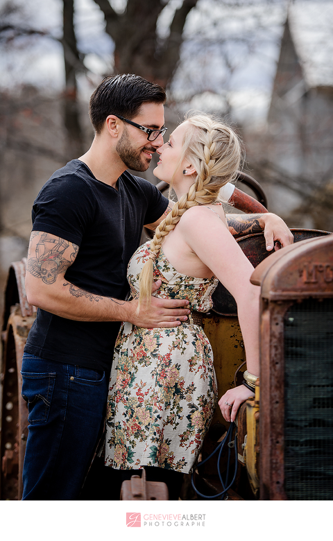fiancailles, engagement, cumberland heritage village museum, vintage, gas station, barn, old house, ottawa, rockland, photographer, photographe, genevieve albert photographs, train, railroad
