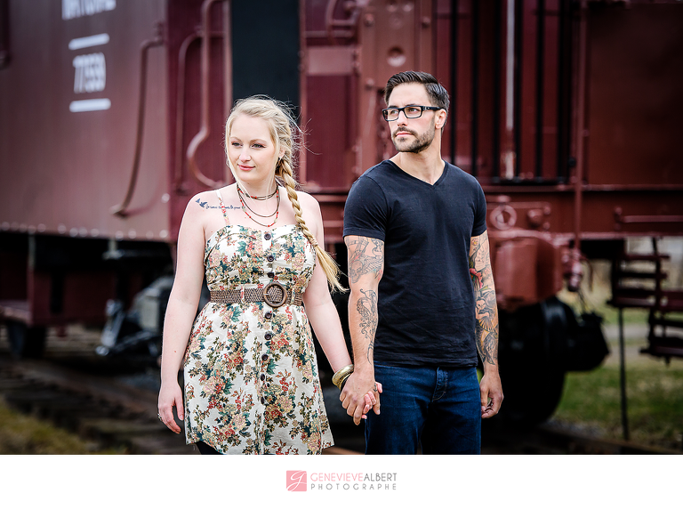fiancailles, engagement, cumberland heritage village museum, vintage, gas station, barn, old house, ottawa, rockland, photographer, photographe, genevieve albert photographs, train, railroad