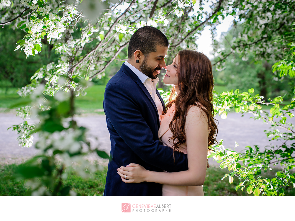 fiancailles, engagement, Central experimental farm, ottawa, ferme expérimentale, rockland, photographer, photographe, genevieve albert photographe. lilac