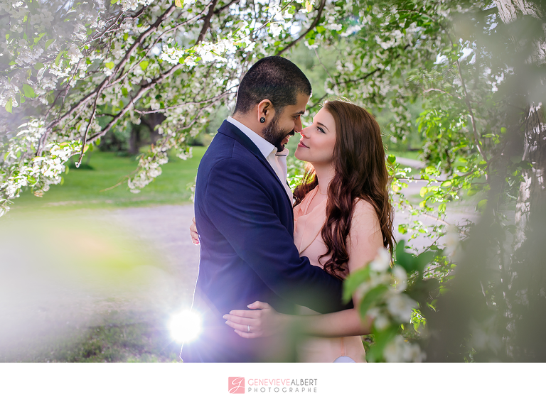 fiancailles, engagement, Central experimental farm, ottawa, ferme expérimentale, rockland, photographer, photographe, genevieve albert photographe. lilac