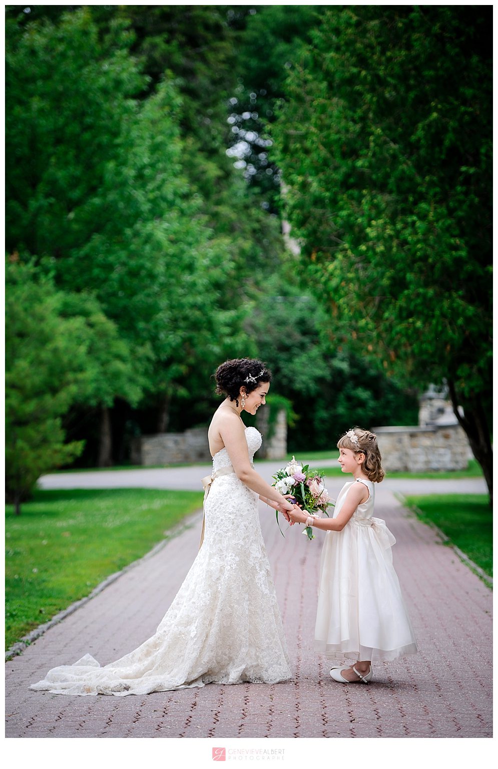 photographe mariage château montebello gatineau ottawa rockland wedding photographer lilac, purple, champagne, fairmont