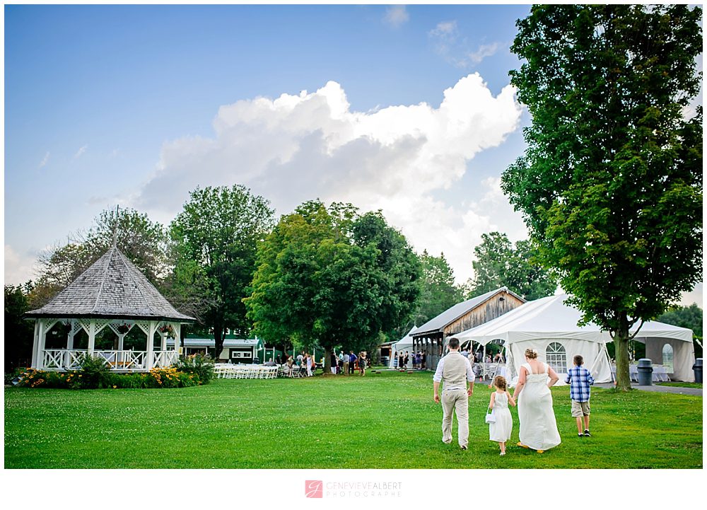 mariage champêtre, garden wedding, musée de cumberland, museum, rustic, rustique, yellow, genevieve albert photographe