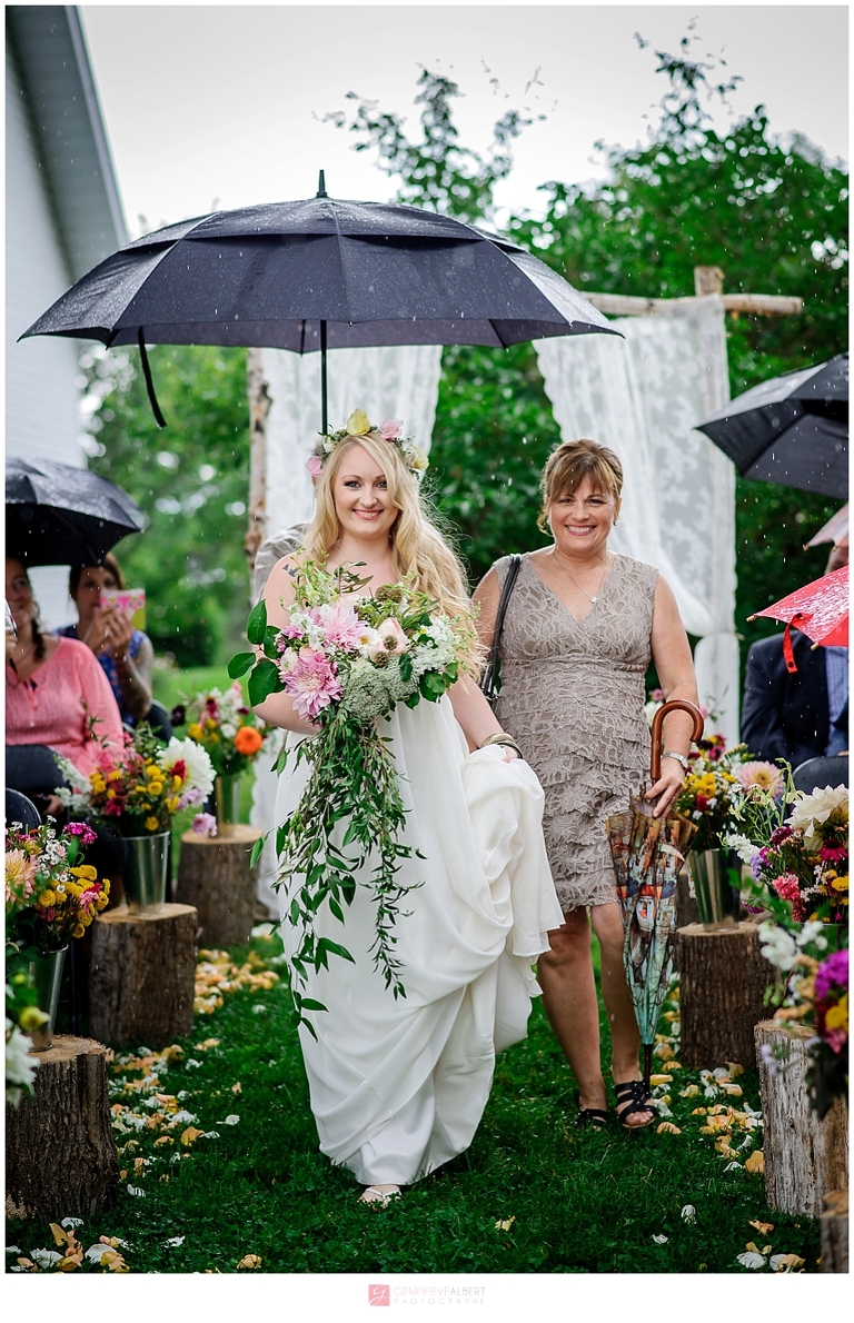 wedding at The Herb Garden, Mariage, House of Barons, photographer, rustic, garden, barn, grange, pinterest, boho, genevieve albert