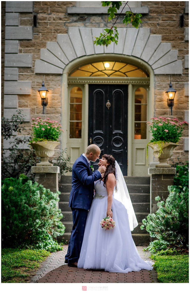 Strathmere, wedding, venue, mariage, pluvieux, rainy, photographer, photographe, genevieve albert, rustic, ottawa
