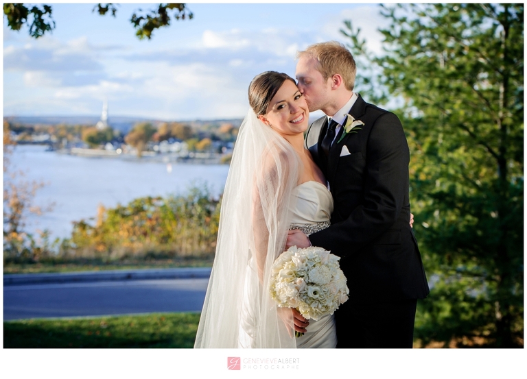 mariage, wedding, musée de l'aviation et de l'espace canada, museum, Star Wars, église st-francois-de-sales, ottawa, photographe, photographe, genevieve albert, rockcliffe park, fall wedding, mariage d'automne