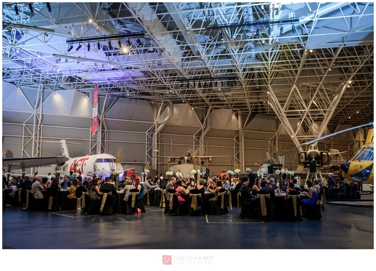 mariage, wedding, musée de l'aviation et de l'espace canada, museum, Star Wars, église st-francois-de-sales, ottawa, photographe, photographe, genevieve albert, rockcliffe park, fall wedding, mariage d'automne