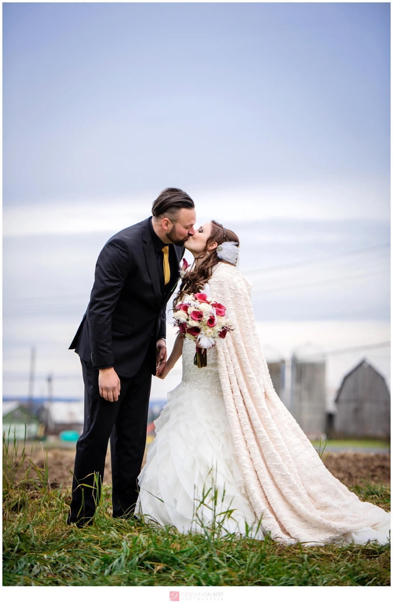 mariage de nuit, bal masqué, Masquerade Night wedding, halloween wedding, rockland, ontario, genevieve albert photographer