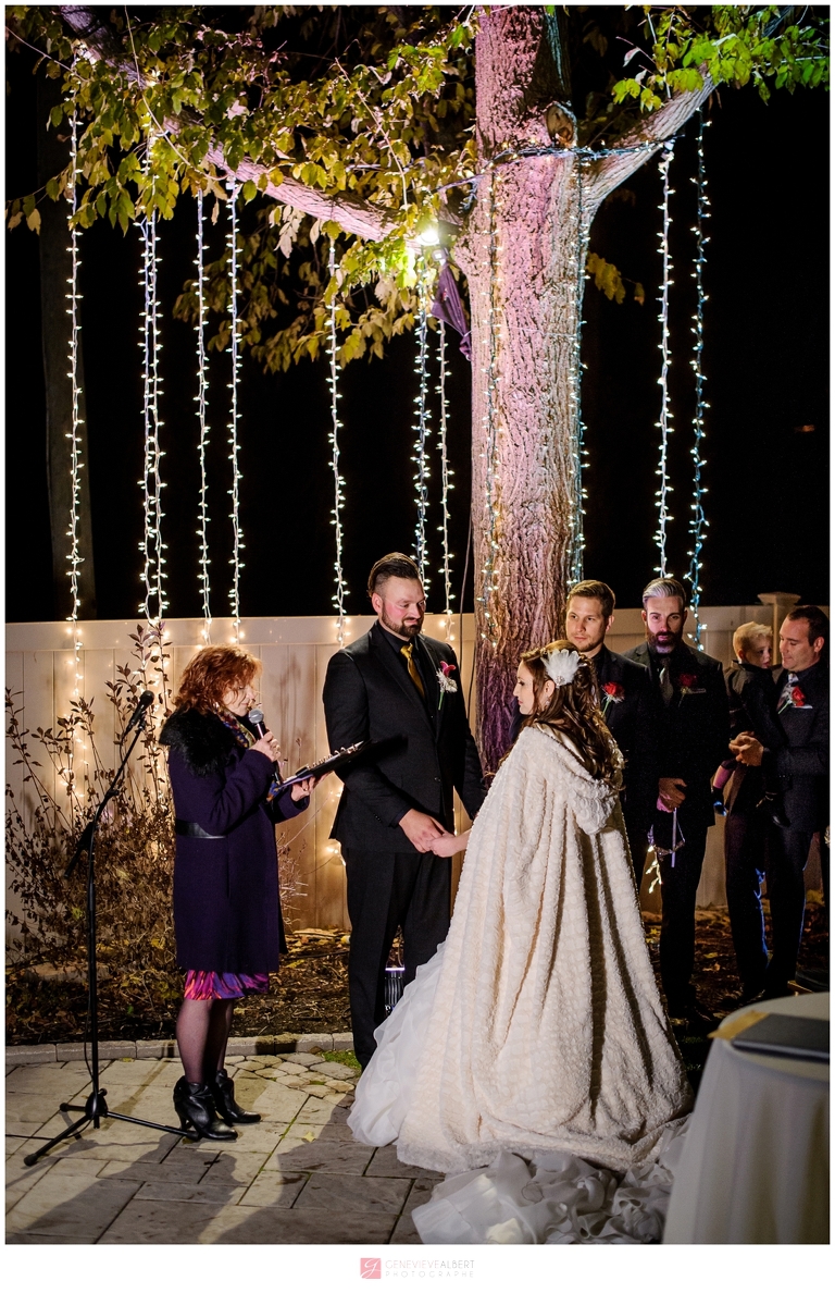 mariage de nuit, bal masqué, Masquerade Night wedding, halloween wedding, rockland, ontario, genevieve albert photographer