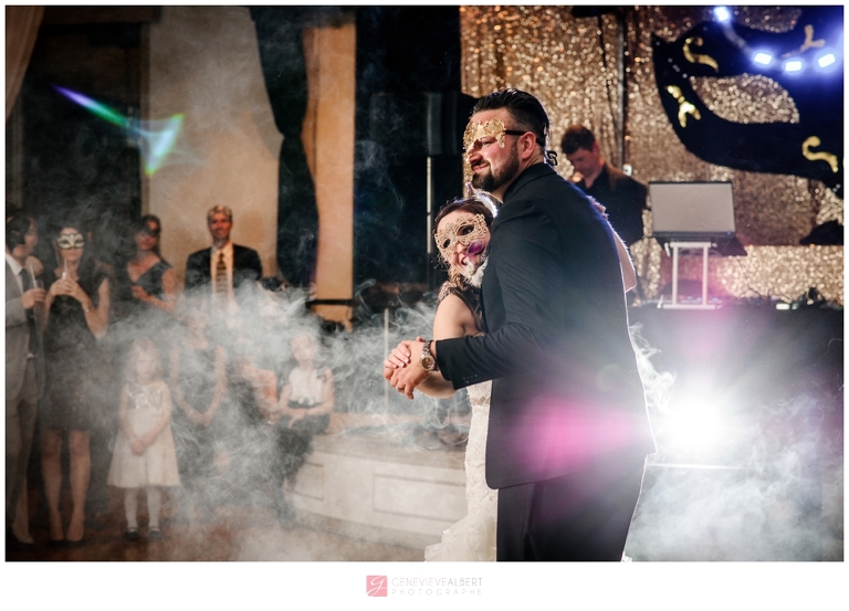 mariage de nuit, bal masqué, Masquerade Night wedding, halloween wedding, rockland, ontario, genevieve albert photographer