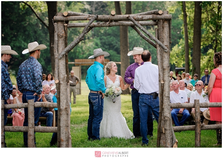 mariage, wedding, sylvan cellars, rome city, indiana, photographer, photographe, cowboy, country, barn wedding, rustic, genevieve albert