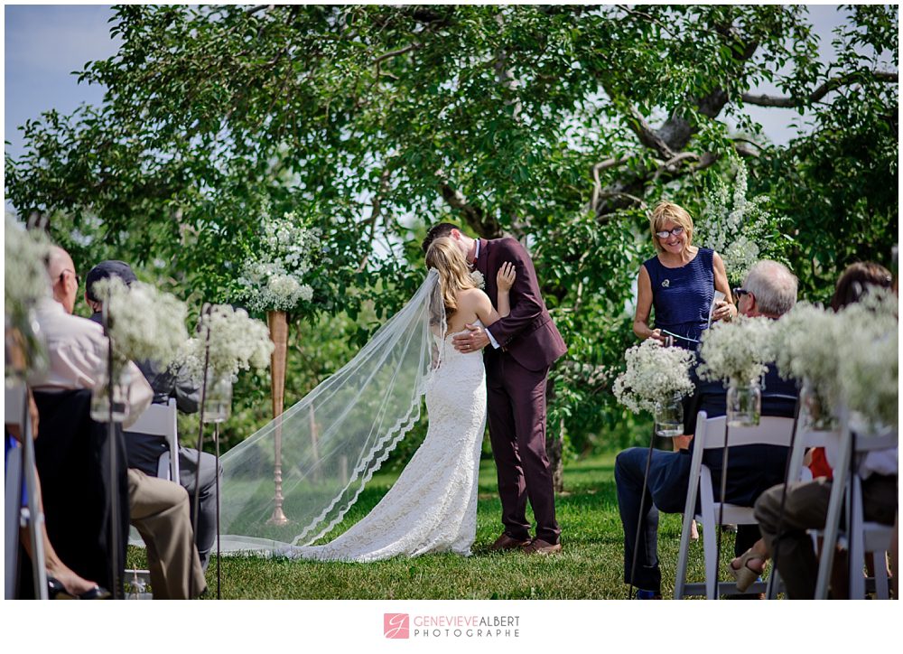 photographe de mariage, wedding photographer, orleans fruit farm, lago ottawa, rustique, rustic, makin'it lovely