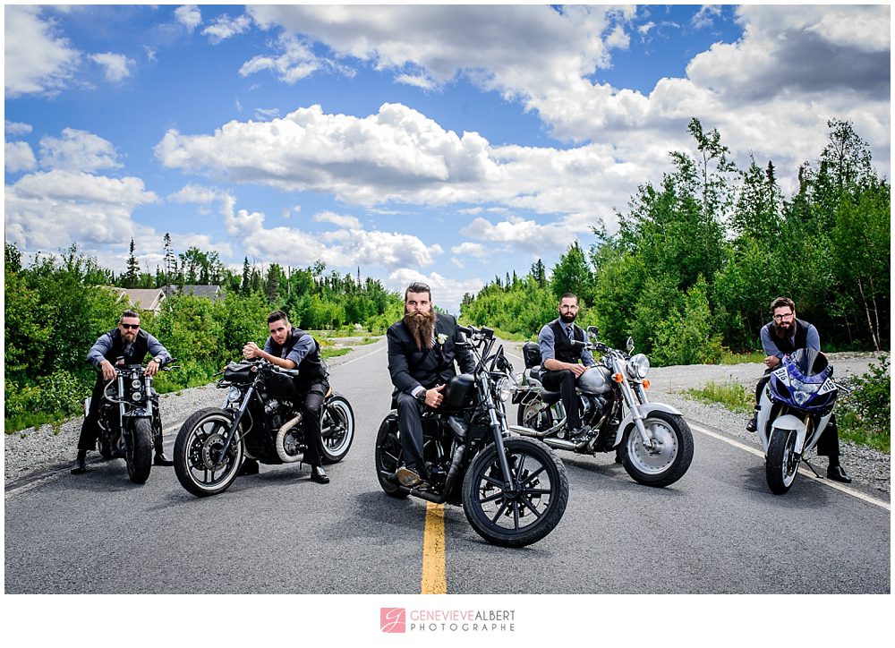 Mariage, wedding, amos, abitibi, bikers, motards, harley davidson, bucheron, lumberjack wedding, motorcycle, moto, Honda Carella, photographe, hotel des eskers