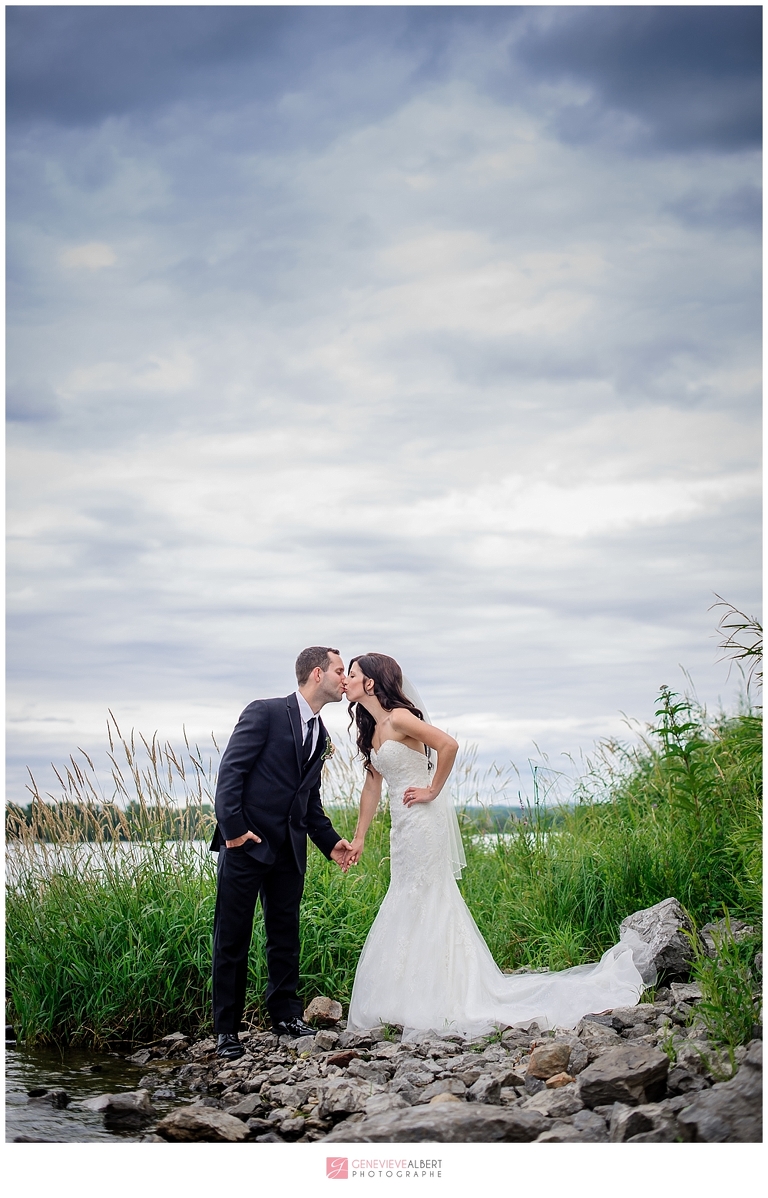 mariage, wedding, rockland, ontario, église de rockland, River Rock Inn, genevieve albert photographe, photographe de mariage, wedding photographer