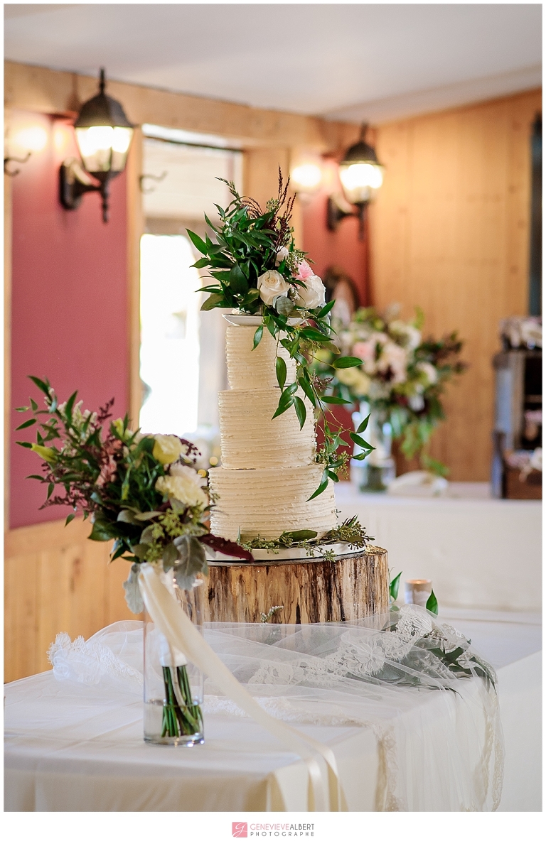 Bean town ranch wedding, mariage bean town ranch, photographer, photographe, genevieve albert photographe, rustic venue, ottawa, ontario, mariage rustique, barn wedding, grange